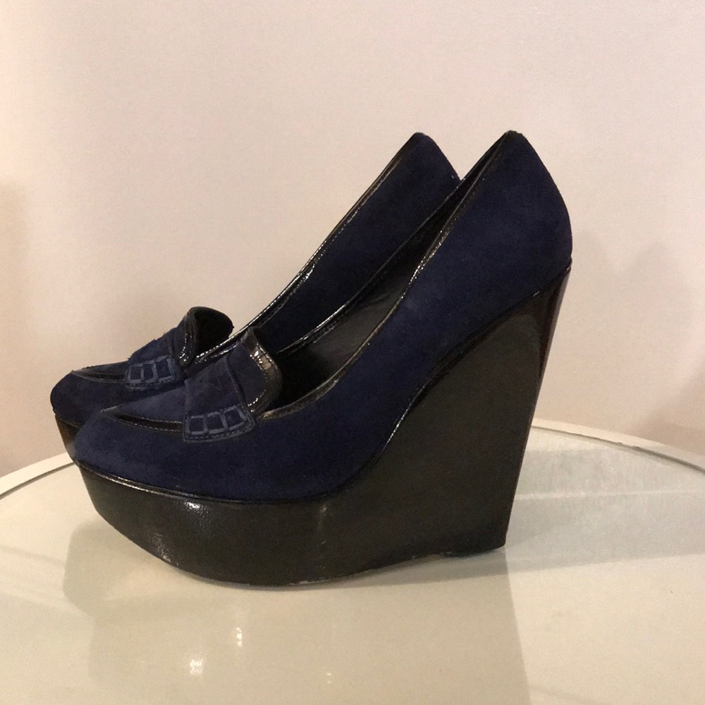 Alice + Olivia Wedge